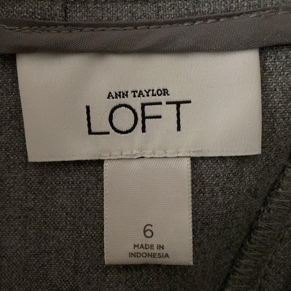 LOFT Light Gray Mini Tailored Fit Pencil Skirt Size 6 Neutral Figure Flattering - Picture 4 of 4